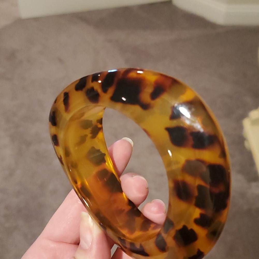 Acrylic bracelet